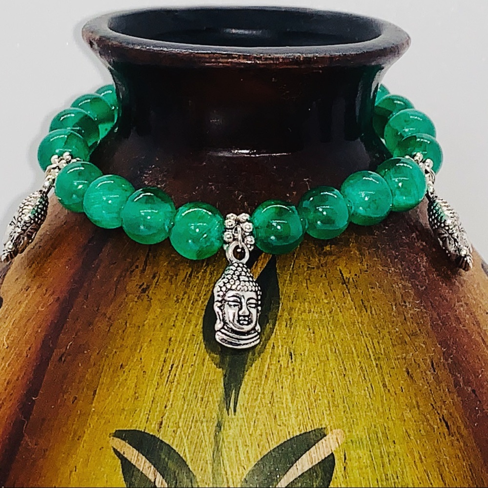 Jade beaded bracelet with Buddha’s